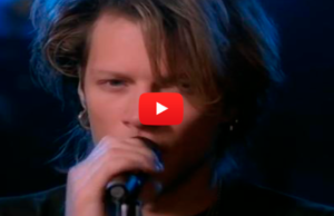 Bon Jovi – Cama de Rosas (cantando en español)