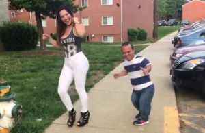 colombiana bailando cumbia Stefani gamboa