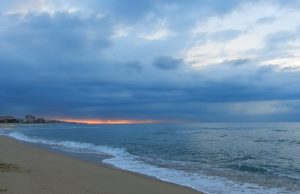 Olas del Mar para dormir en 5 minutos-Sonido relajante para dormir y estudiar en HD/4K