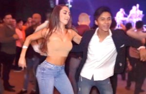 Latina Bailando Salsa