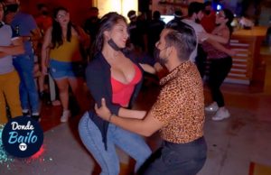 Mexicana bailando bachata