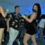 LA CHICA SE ROBO LAS MIRADAS EN EL BAILE